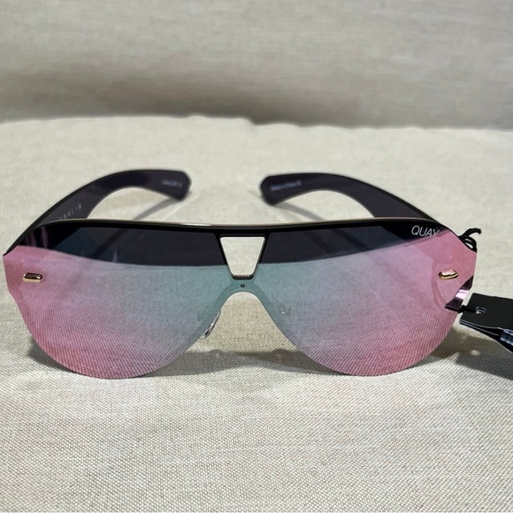 NWT Quay Australia “STAY AFLOAT” Pink/Pink Sunglasses - Picture 3 of 13